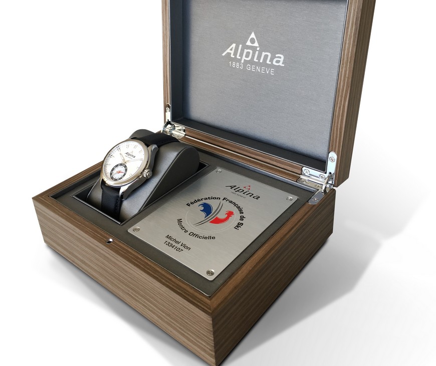 Alpina-Watches_French_Ski_Federation_Horological_Smartwatch_1